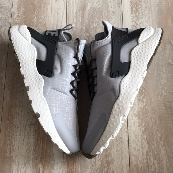 NWTNike Huarache Run Ultra! - Picture 5 of 8